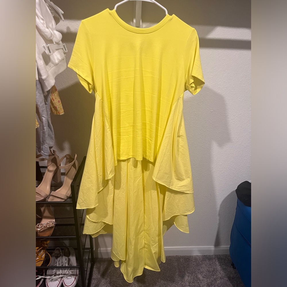 Yellow short sleeve tunic top